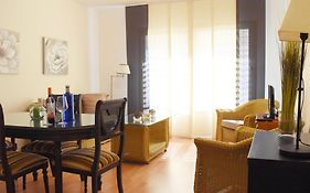 Encina'S Home: Bonito Apartamento De Dos Dormitorios Cerca Del Centro Historico